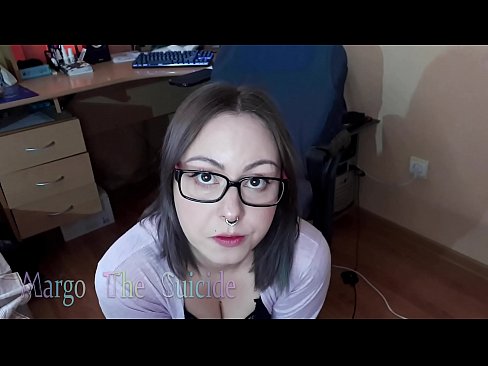 ❤️ Ang Sexy na Babae na may Salamin ay Sumipsip ng Dildo sa Camera ☑ Just porn sa amin