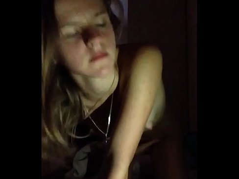 ❤️ Ang isang batang babae masturbates at cums ☑ Just porn sa amin